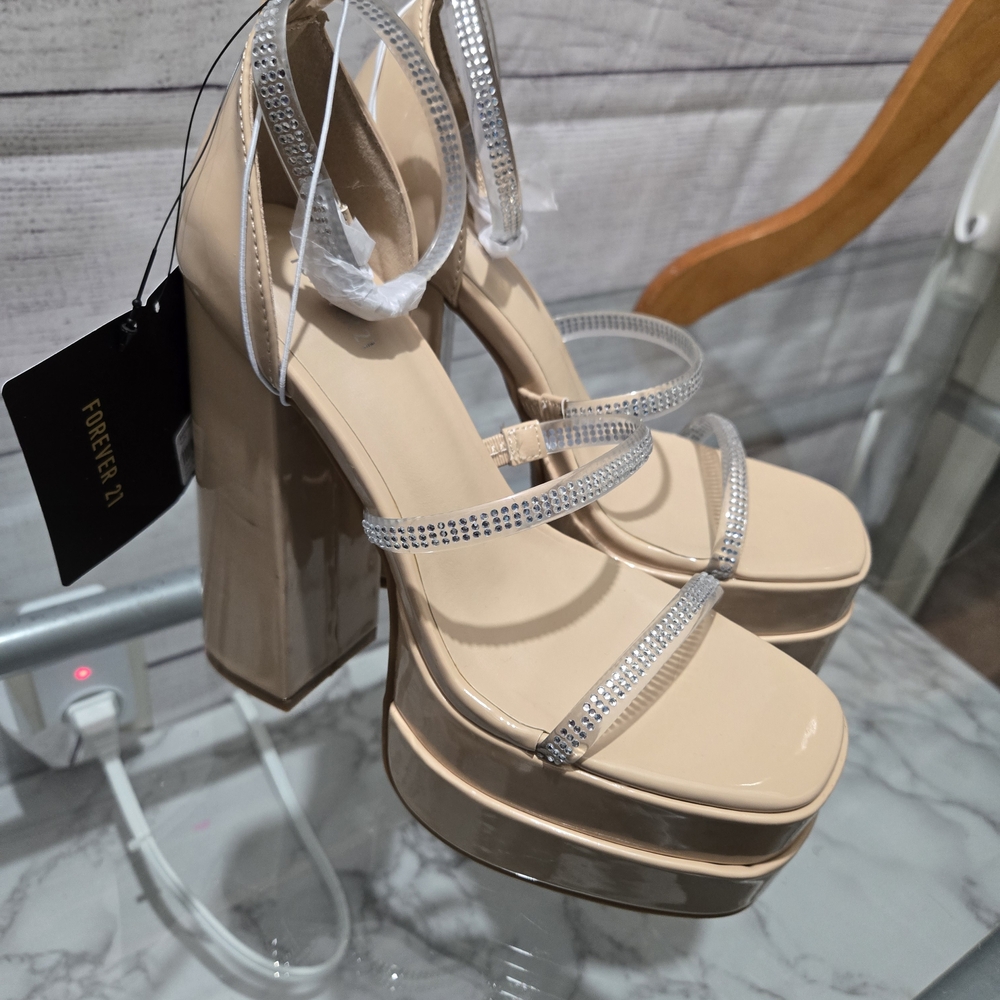 Forever 21 Platform Heels - Picture 6 of 6